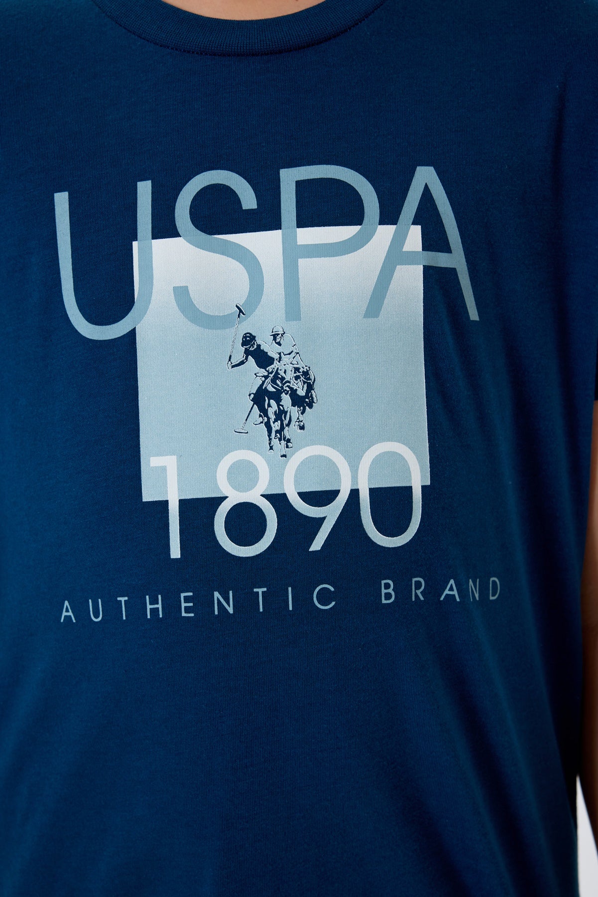 Set 2 Piese Băieți - Tricou Bleumarin cu Imprimeu Logo Și Pantaloni Scurți Albastru Prăfuit