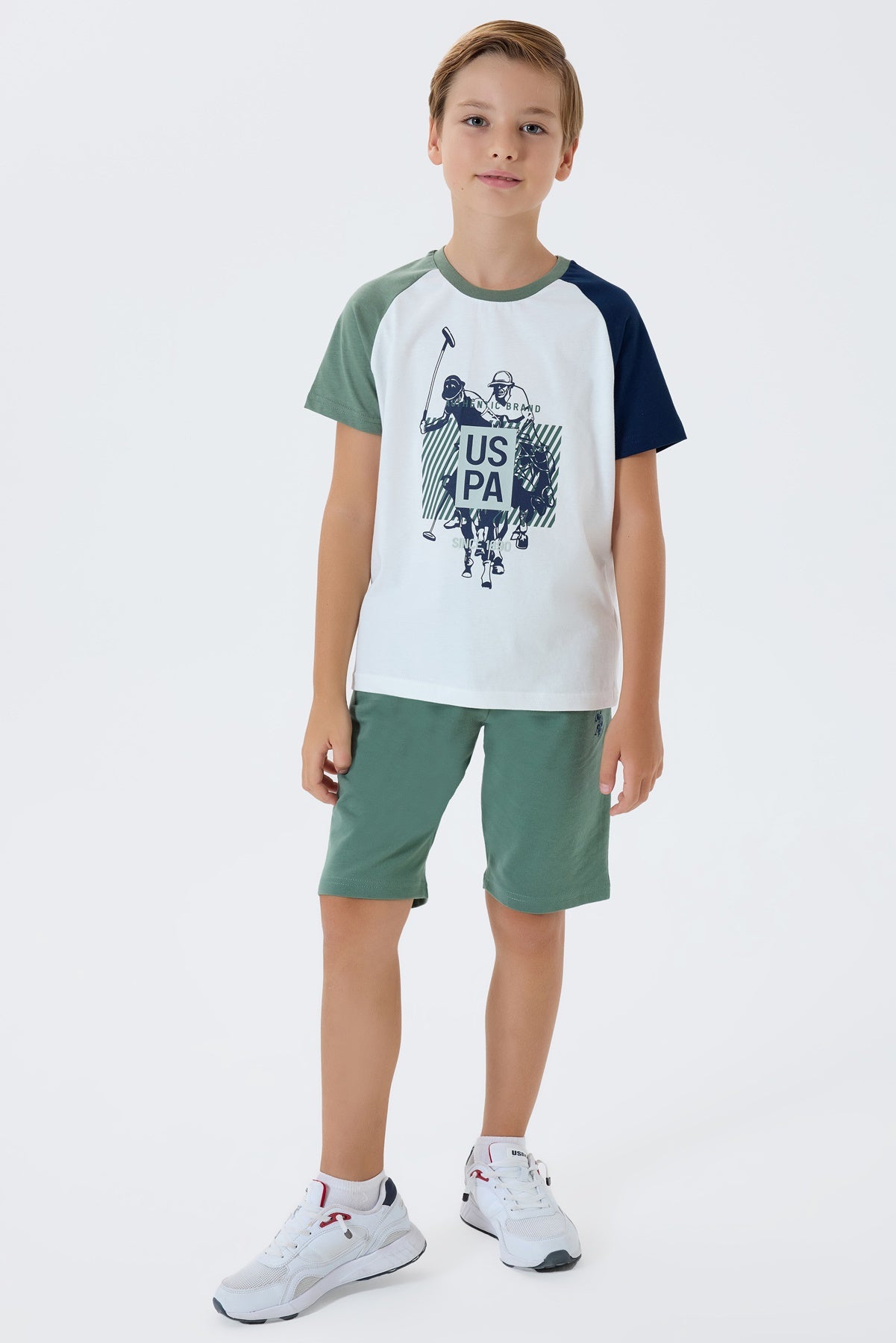 Set 2 Piese Băieți - Tricou Alb cu Imprimeu Logo Și Pantaloni Scurți Verde Salvie