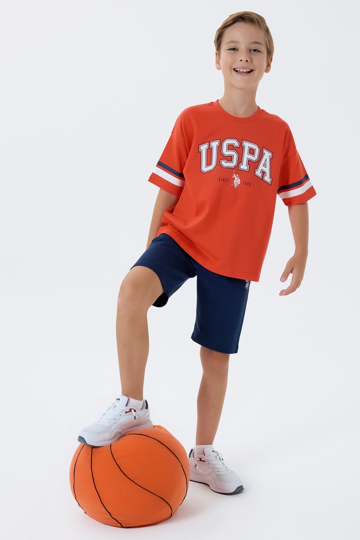Set 2 Piese Băieți - Tricou Roșu cu Print Logo Și Pantaloni Scurți Bleumarin