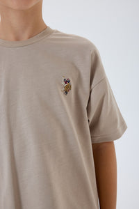 Set 2 Piese Băieți - Tricou Și Pantaloni Scurți Oversize Pe Bej Cu Logo Colorat