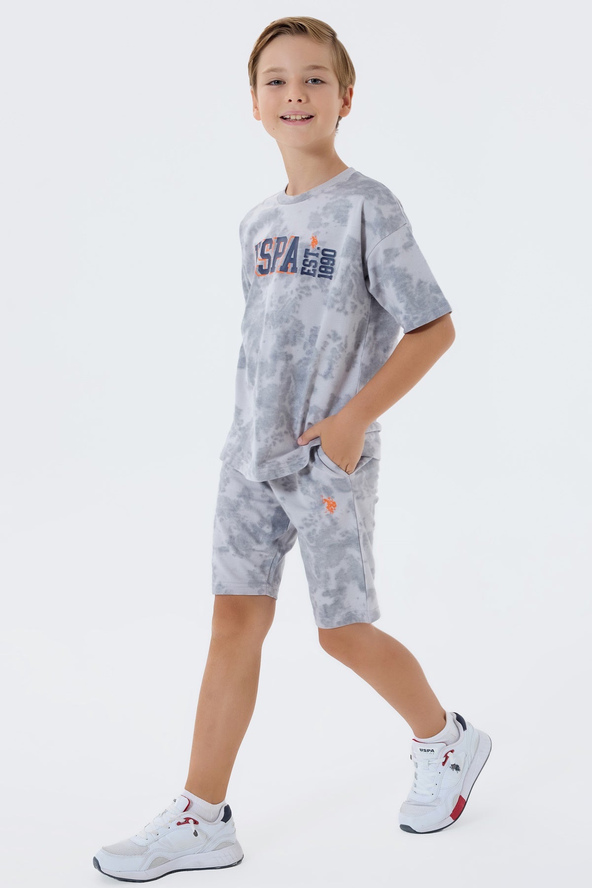Set 2 Piese Băieți - Tricou Oversize Și Pantaloni Scurți Gri Cu Print Logo