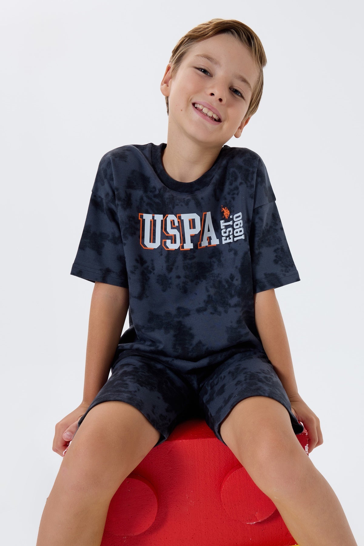 Set 2 Piese Băieți - Tricou Oversize Și Pantaloni Scurți Gri Antracit Cu Print Logo