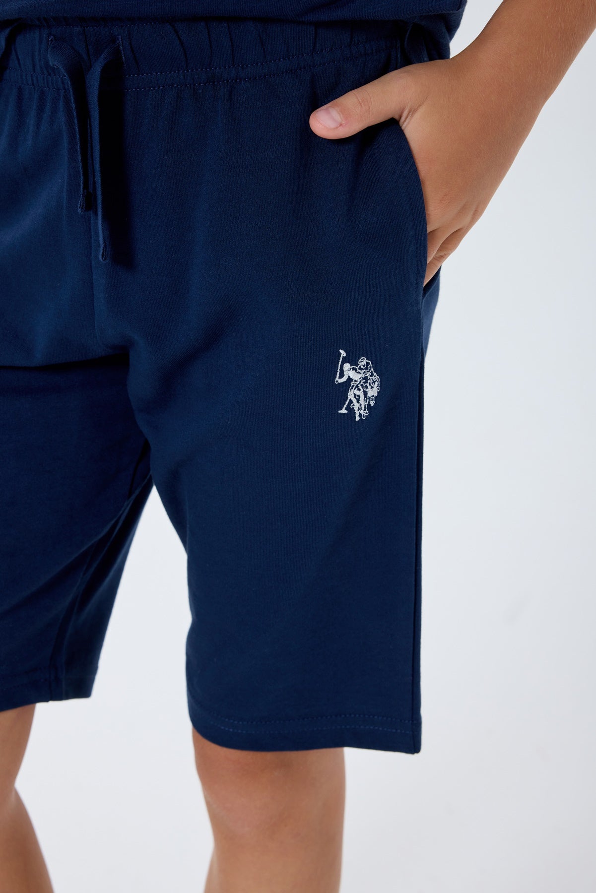 Set 2 Piese Băieți - Tricou Bleumarin cu Print Logo Pe Spate Și Pantaloni Scurți