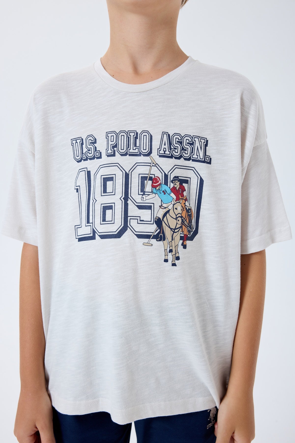 Set 2 Piese Băieți - Tricou Bej Deschis cu Print Logo Și Pantaloni Scurți  Bleumarin