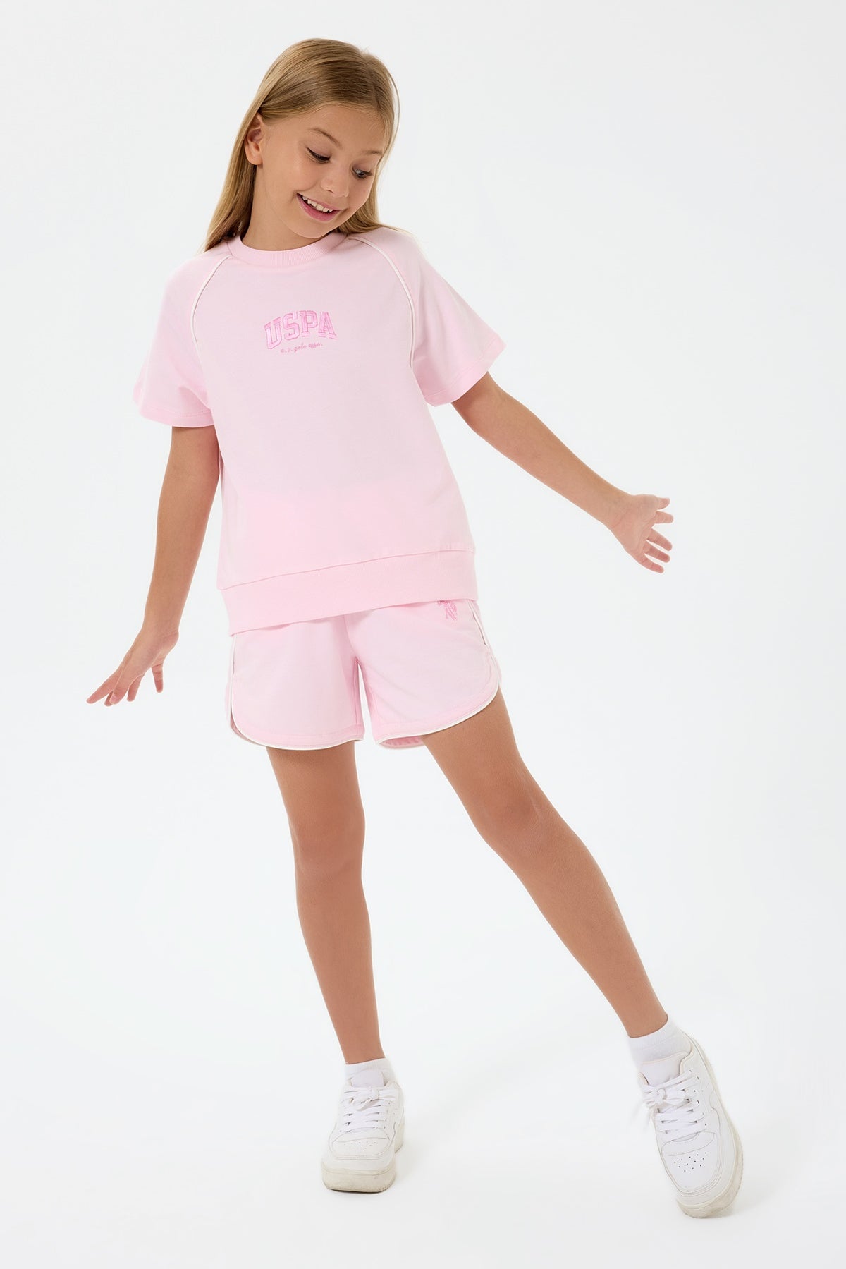 Set 2 Piese Fată - Tricou Și Pantaloni Scurți Oversize Roz Pal Cu Logo