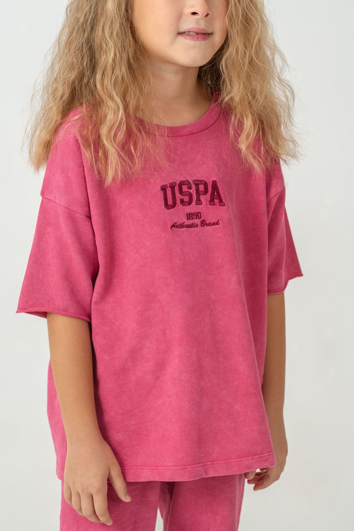 Set 2 Piese Fată - Tricou Și Pantaloni Scurți Oversize Fucsia Cu Logo USPA