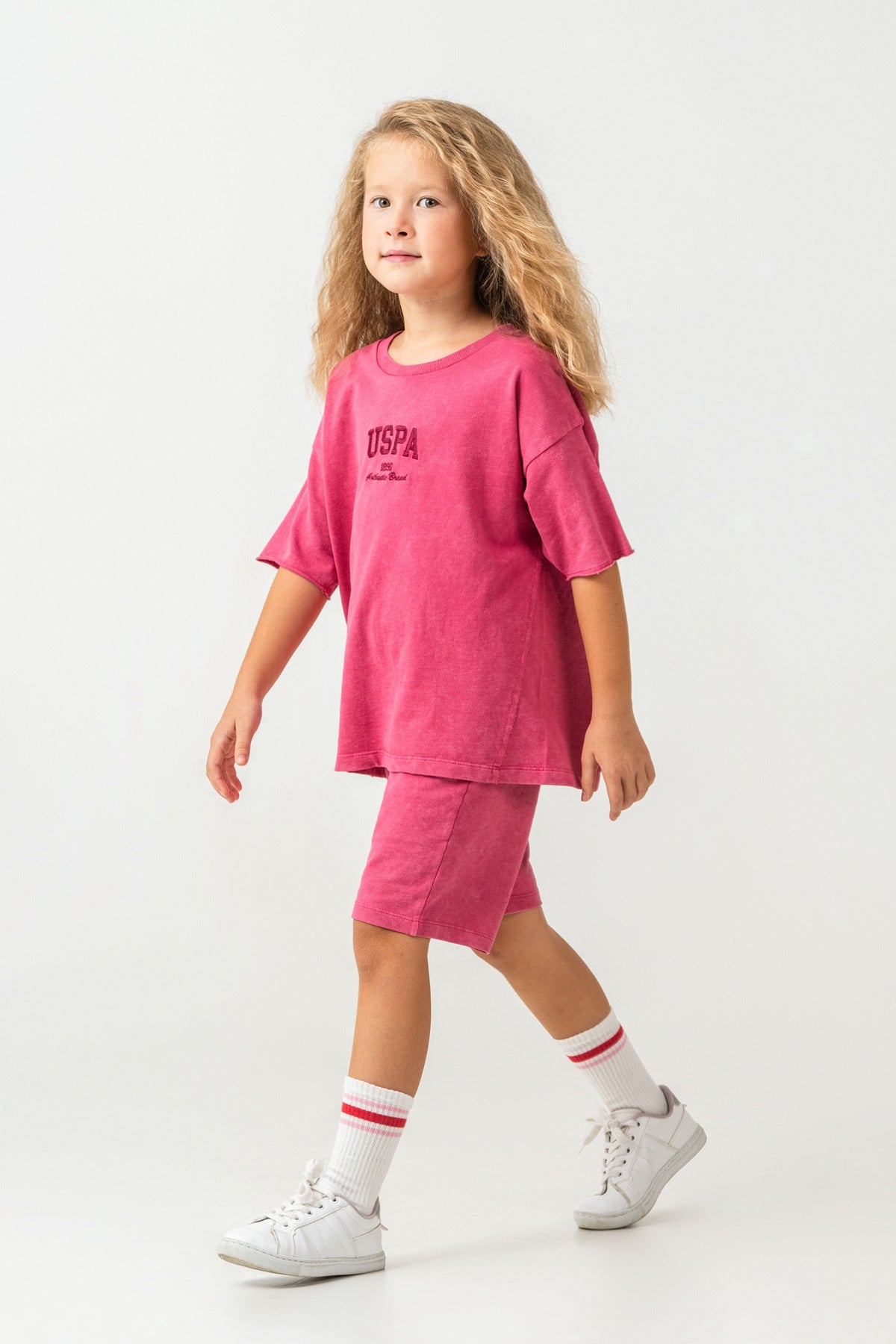 Set 2 Piese Fată - Tricou Și Pantaloni Scurți Oversize Fucsia Cu Logo USPA