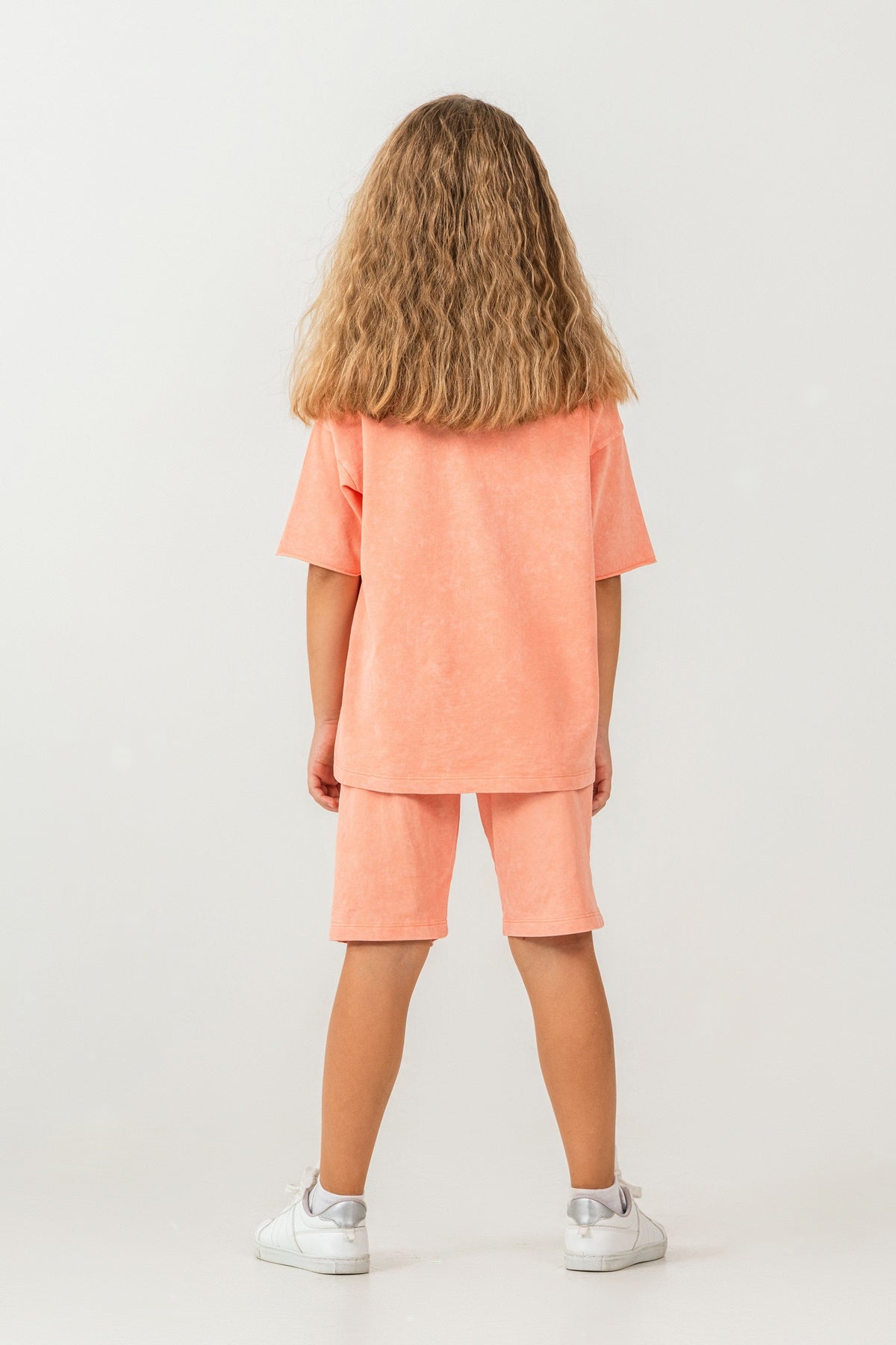 Set 2 Piese Fată - Tricou Și Pantaloni Scurți Oversize Orange Deschis Cu Logo USPA