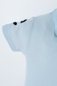 Set 2 Piese Băiețel Tricou Polo Albastru Deschis Și Pantaloni Scurți Bleumarin Cu Logo Colorat