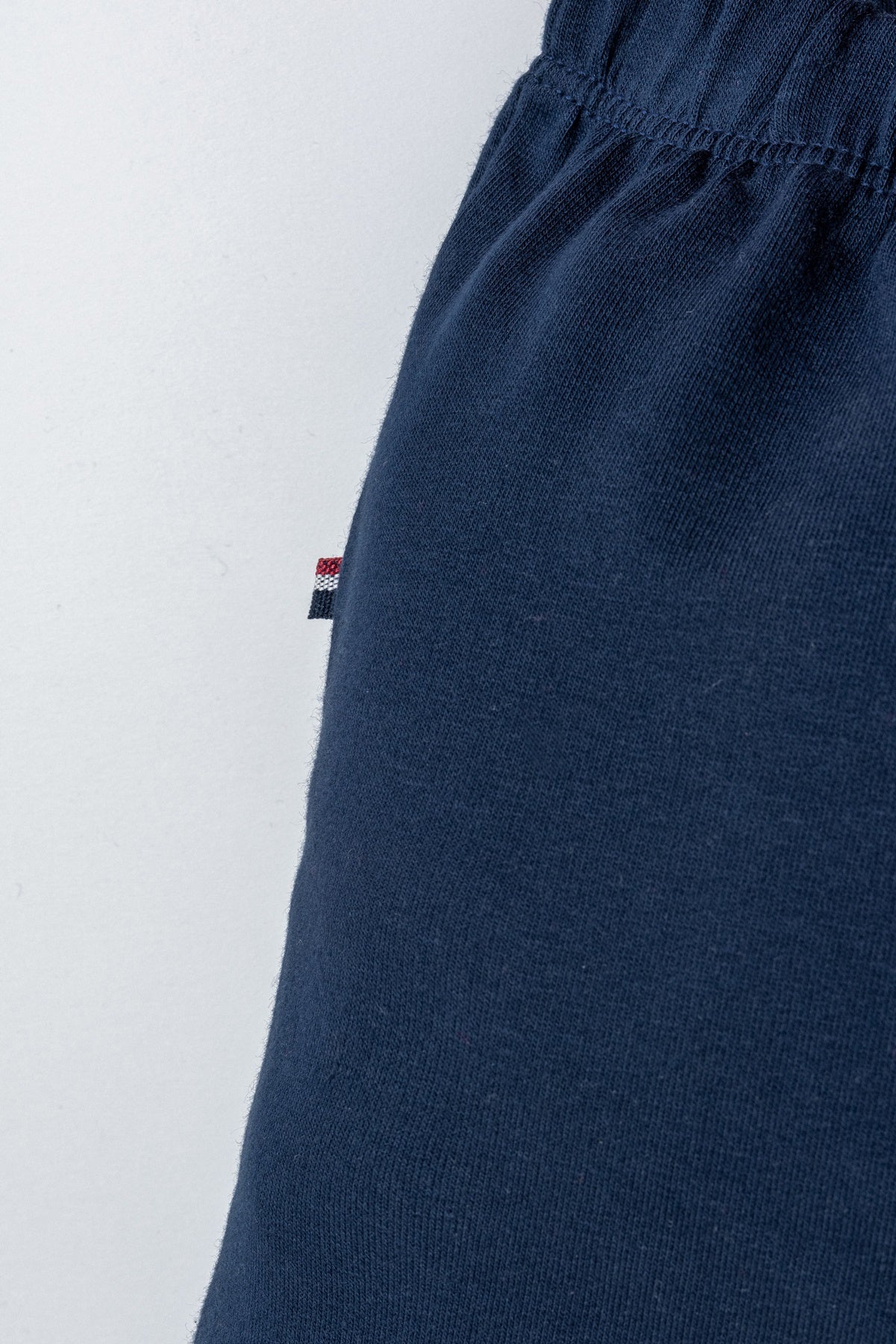 Set 2 Piese Băiețel Tricou Polo Roșu Și Pantaloni Scurți Bleumarin Cu Logo Colorat