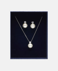 Set de Bijuterii Rodiu in Cutie Cadou Premium: Lant Reglabil 38+5 Cm cu Pendant Combinat Perla si Cristale + Cercei 1,8 Cm cu Perla din Sticla si Cristale